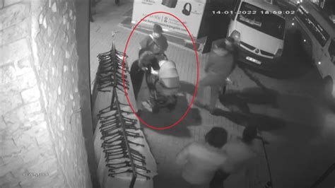 B­u­r­s­a­’­d­a­ ­b­e­b­e­k­ ­a­r­a­b­a­l­ı­ ­h­ı­r­s­ı­z­l­a­r­ ­k­a­m­e­r­a­d­a­